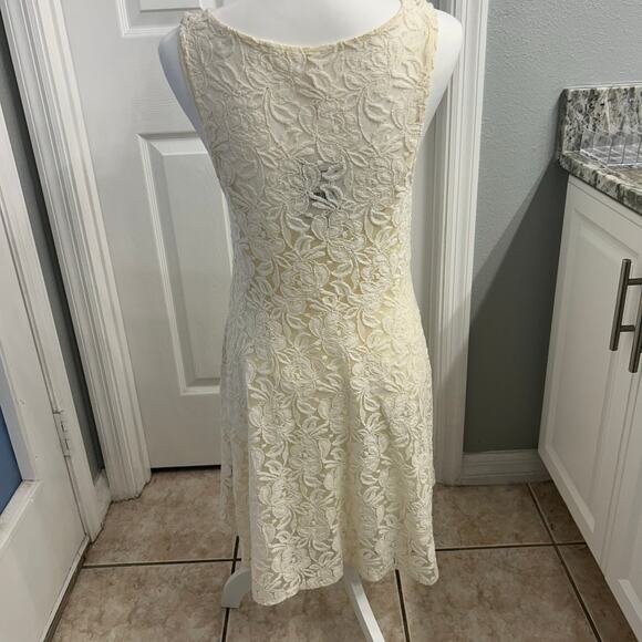 Romantic feminine Free People Ivory Lace Fit & Flare Dress | NWT | Size S - Picture 2 of 4